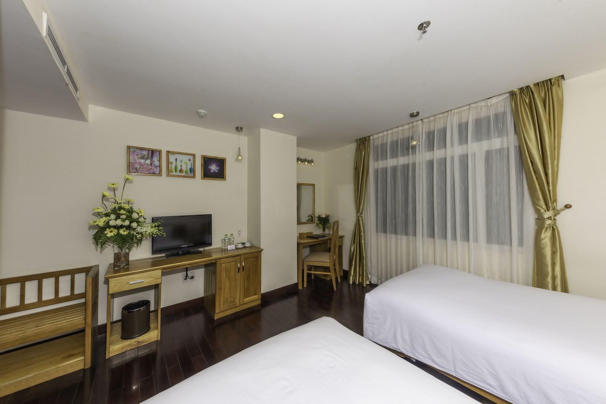 Romance Hotel Hue Exterior foto